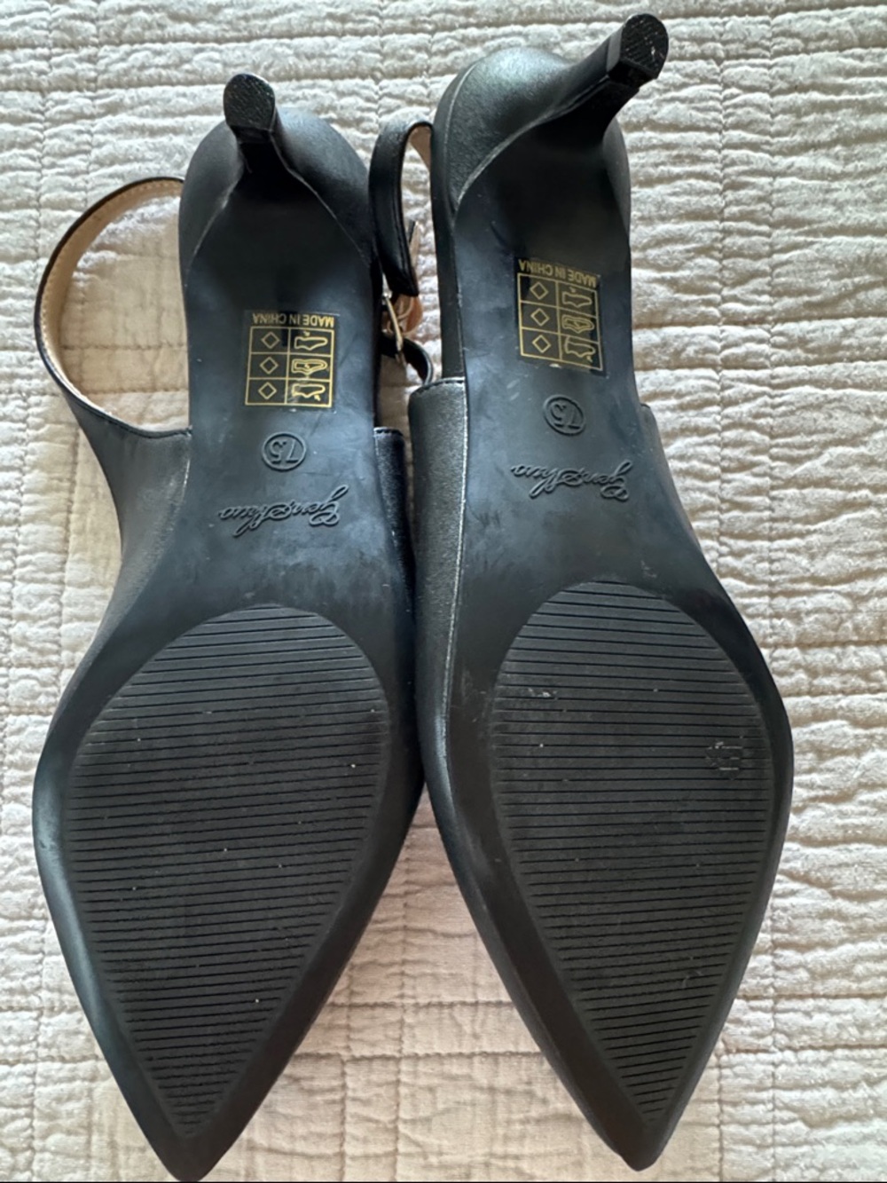 Black Pointed-Toe Kitten Heels - Picture 5 of 7